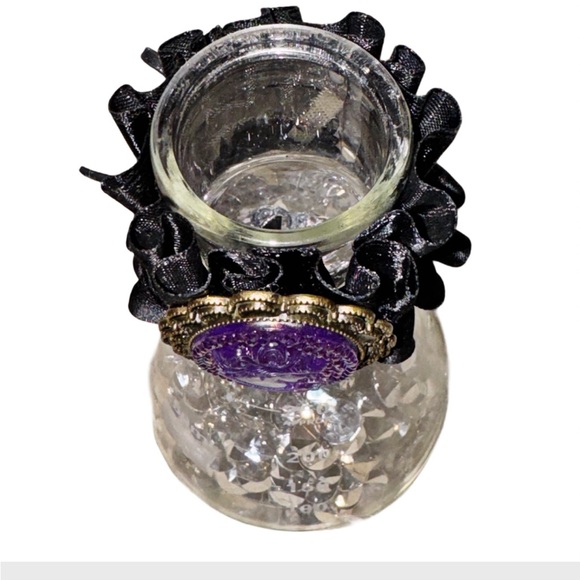 Iridescent Cameo Adorned Science Beaker Dark Ruffles Vase w/ Filler - Picture 8 of 13